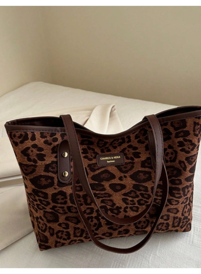 SHEIN WOMEN BAGNew Vintage Leopard Print Large Capacity Handbag For Women. Zipper Opening, Lightweight Minimalist Shoulder Bag. Suitable For Daily Casual, Commuting, Work And Student Use. Leopard Print Bag, Leopard Print Revival, Animal Print Women's Bag - Image 1